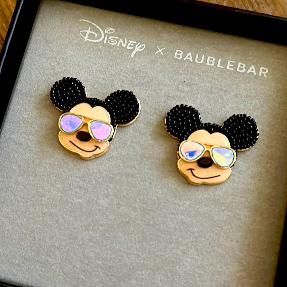 New NIB Disney BaubleBar Mickey with holographic sunglasses Stud earrings